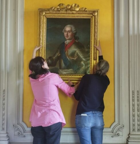 L'œuvre restaurée et réencadrée a retrouvé son foyer au Château de St-Bonnet-les-Oules